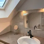 La Petite Maison De بيت للعطل *