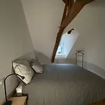 La Petite Maison De بيت للعطل