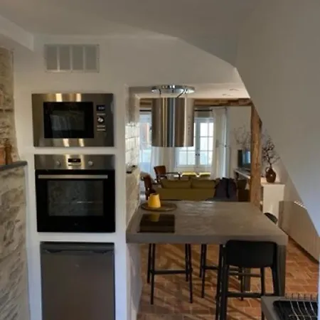 La Petite Maison De Savennières